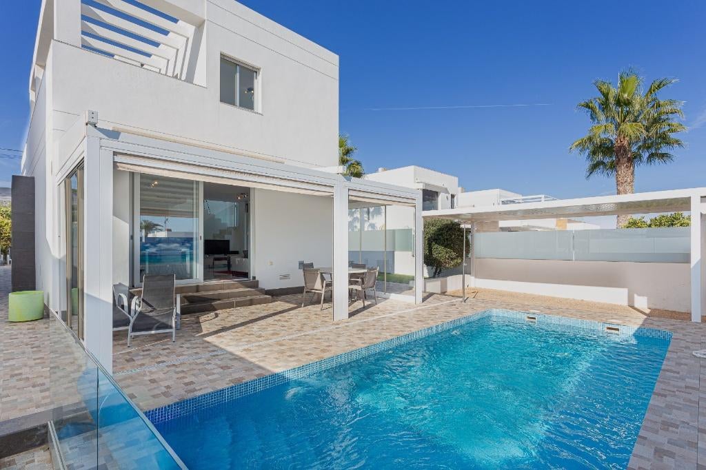 Villa à vendre à Lomas de Don Juan, Orihuela Costa, Maison d'habitation, Campagne, 108 m²