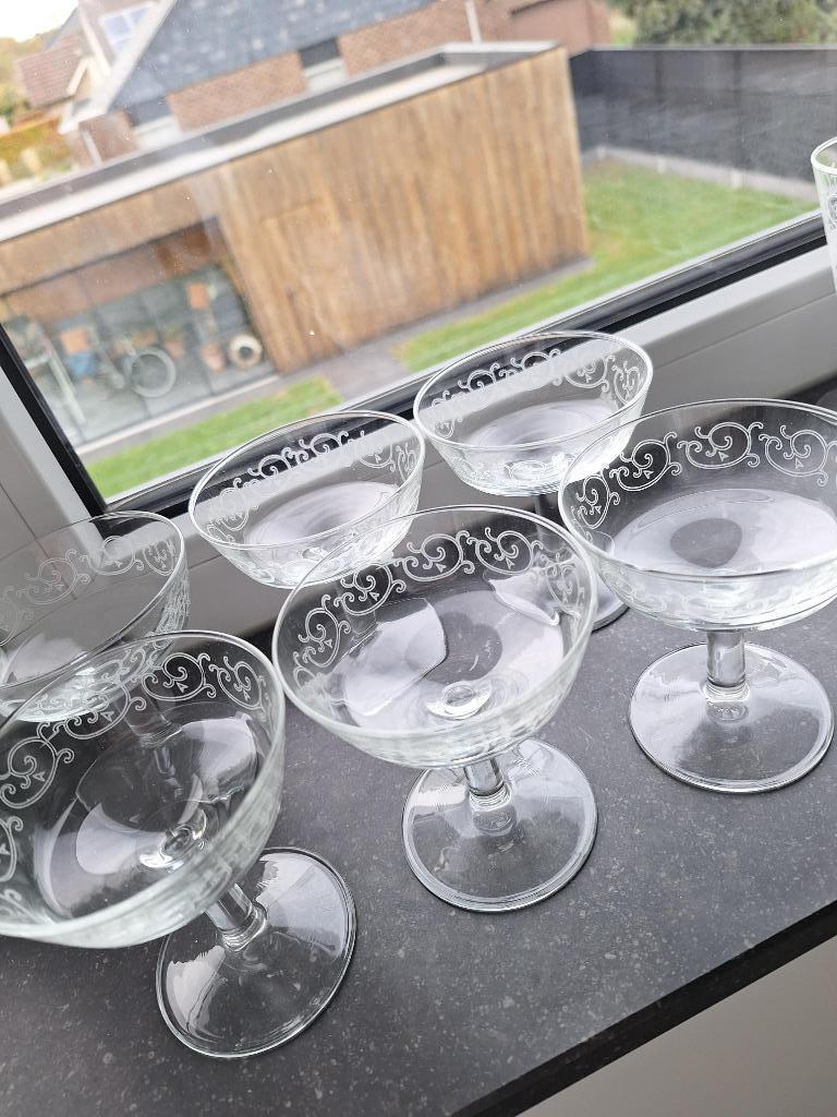 glazen in verschillende maten, Verzamelen, Ophalen, Gebruikt