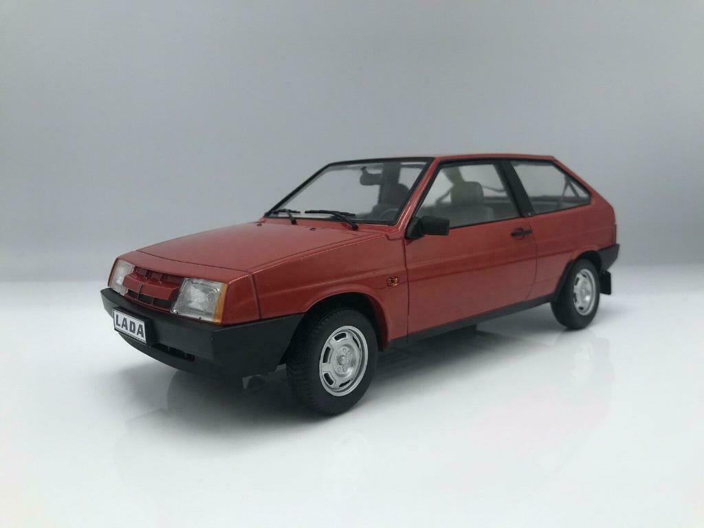 1:18 KK-Scale Lada Samara 1984 VAZ-2108 rood 1v250, Enlèvement ou Envoi, Neuf, Voiture