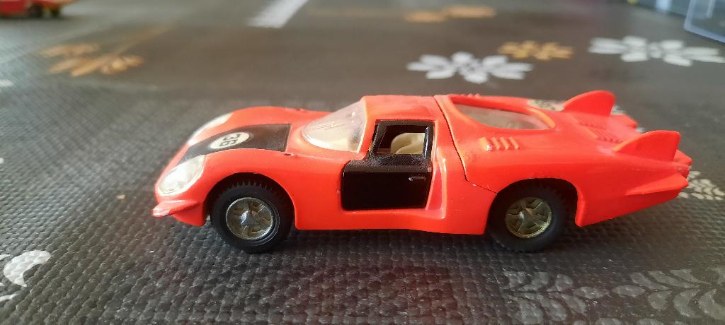 Dinky Toys UK #210 Alfa Romeo 33 Tipo Le Mans, Hobby en Vrije tijd, Ophalen of Verzenden, Gebruikt, Auto, Dinky Toys