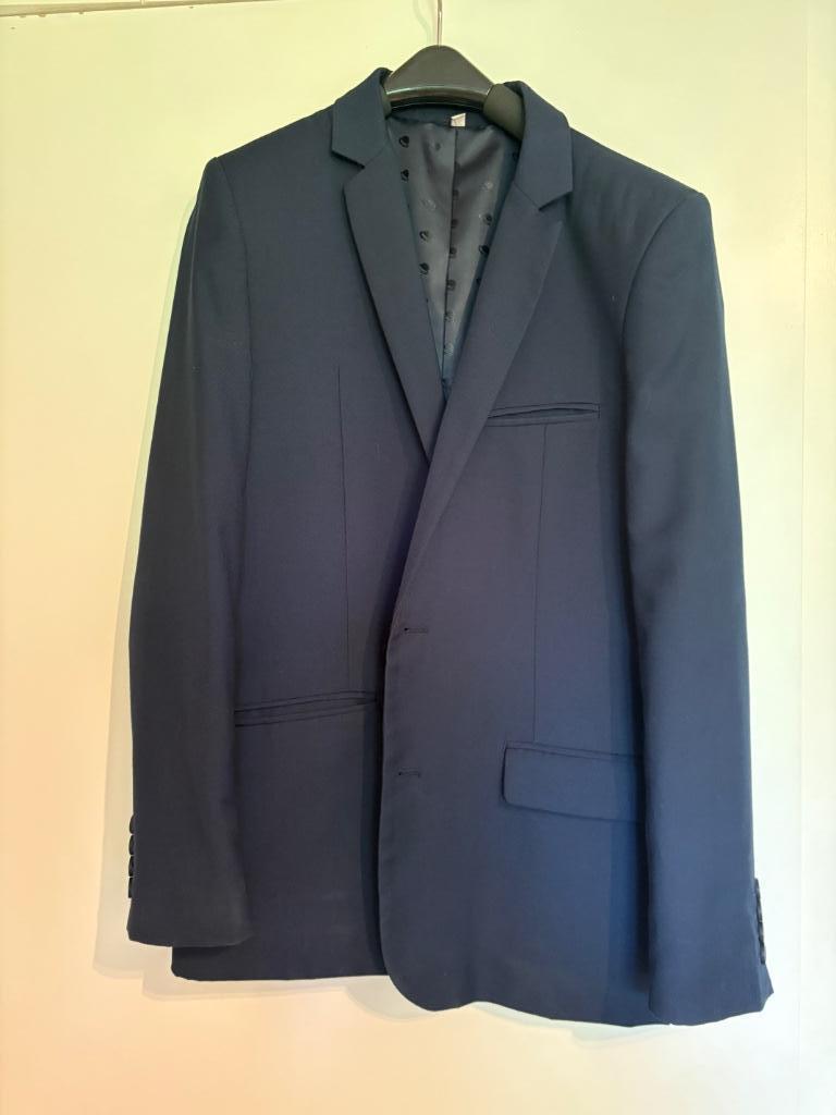 Blauwe blazer M&S - Maat 164, Kinderen en Baby's, M&S, Nieuw, Ophalen of Verzenden, Jongen