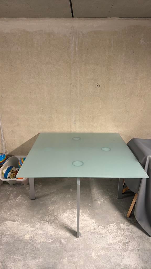 Glazen keukentafel- Gratis, Ophalen, Zo goed als nieuw