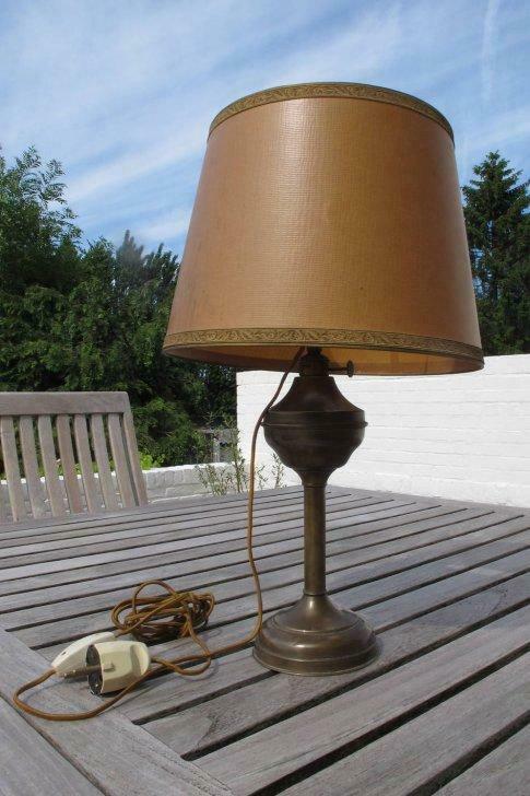 Lampe de table - anciennement lampe à huile, Envoi