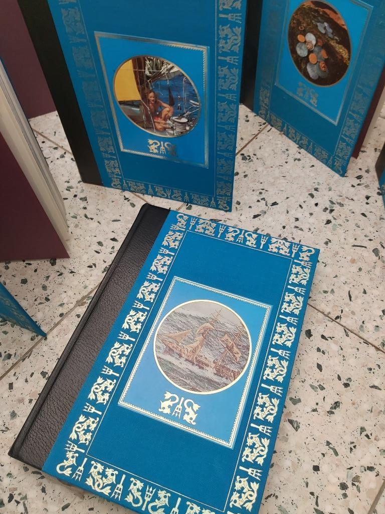 Editions Famot 11 delen, Boeken, Avontuur en Actie, Gelezen, Ophalen of Verzenden
