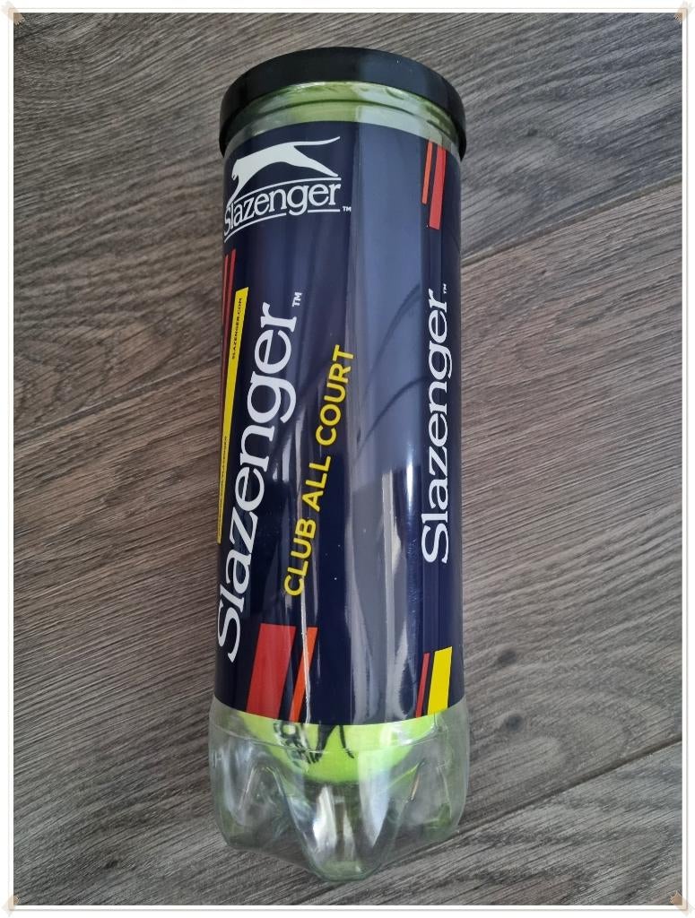 SLAZENGER - TUBE 3 BALLES DE TENNIS CLUB ALL COURT NEUVES, Enlèvement ou Envoi, Neuf, Balles, Autres marques