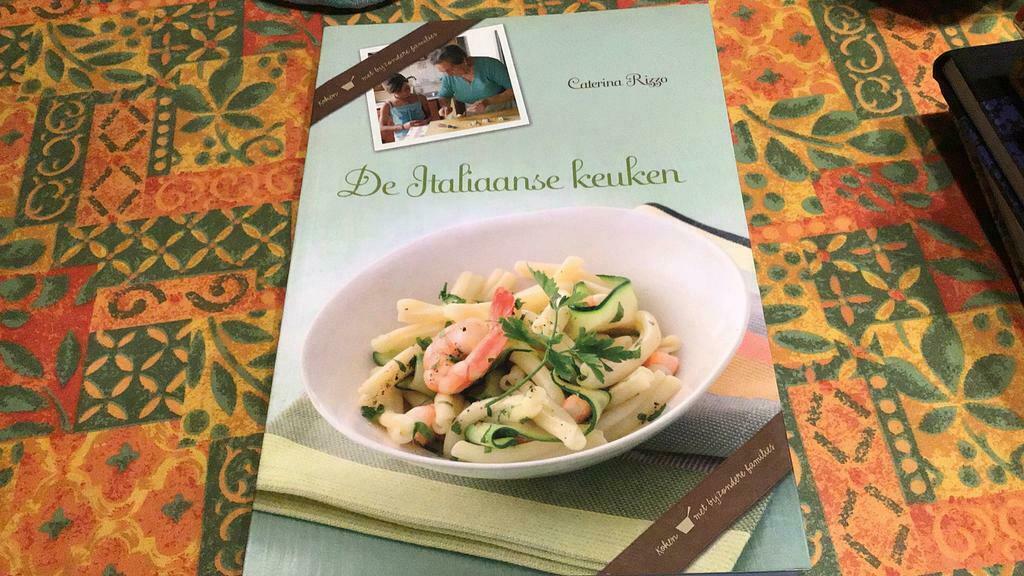 De Italiaanse keuken (I), Ophalen of Verzenden, Zo goed als nieuw, Italië, Hoofdgerechten