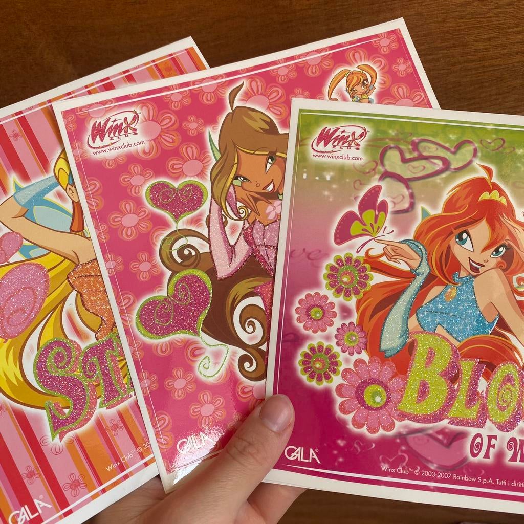 3 autocollants Winx Club à paillettes, Enlèvement ou Envoi, Neuf, Cinéma, Télévision ou Audiovisuel