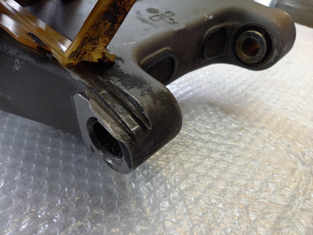 DUCATI 916-748-996-998 BRAS OSCILLANT AVEC MOYEU, DUCATI, Enlèvement ou Envoi, Utilisé, Jackierogier@outlook.be
