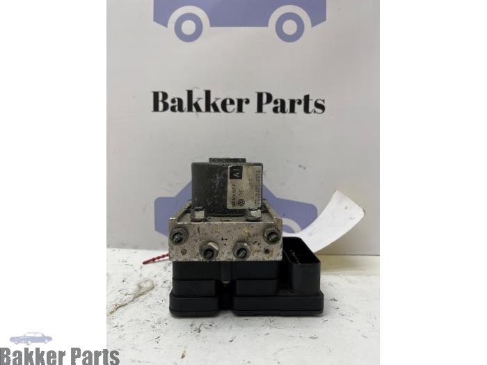 ABS Pomp van een Volkswagen Golf, Gebruikt, -, Volkswagen, -