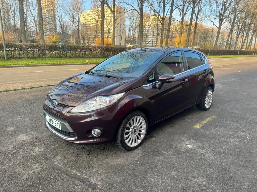 Ford Fiesta 2012 Essence AUTOMATIQUE 120000lm, Auto's, Ford, Euro 5, Stof, 4 cilinders, Fiësta