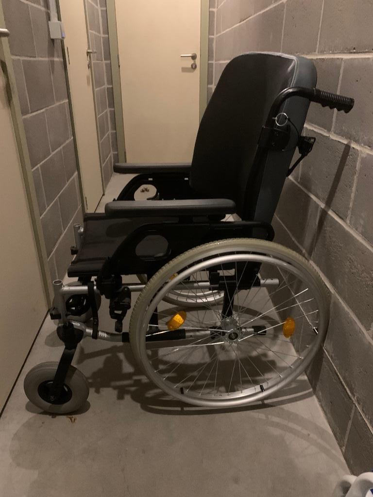 Fauteuil roulant RubiX2 Komfort XL plus accessoires, Divers, Chaises roulantes, Comme neuf, Pliant, Enlèvement