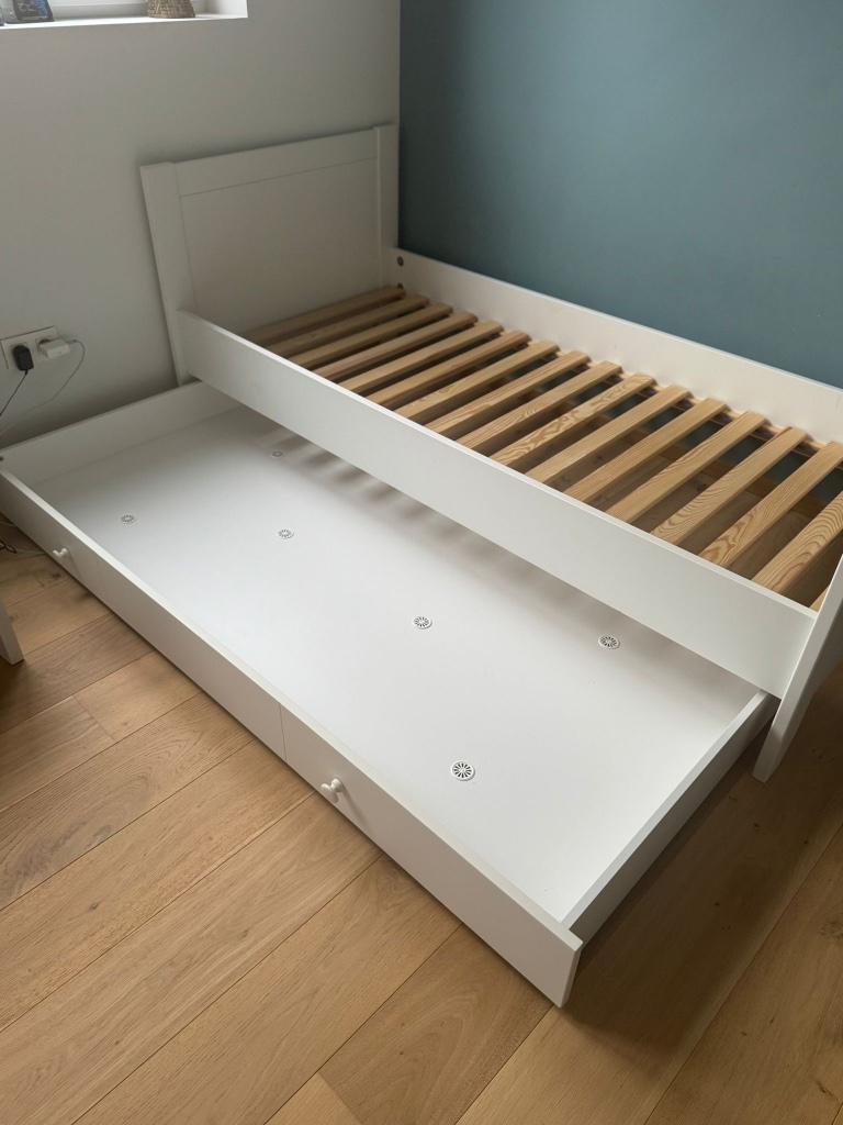 Childwood Bed 90 x 200 (Model ‘Erik’), Huis en Inrichting, Slaapkamer | Bedden, Ophalen, 90 cm, Eenpersoons, Wit