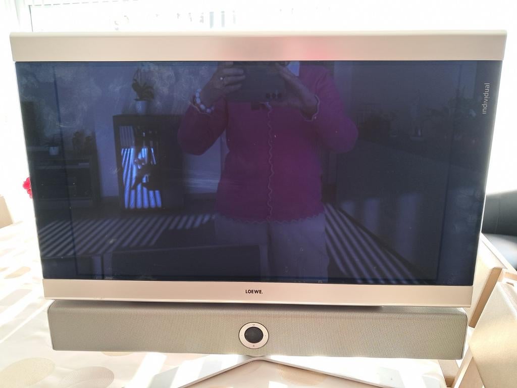 TÉLÉVISION LOEWE, Enlèvement, Comme neuf