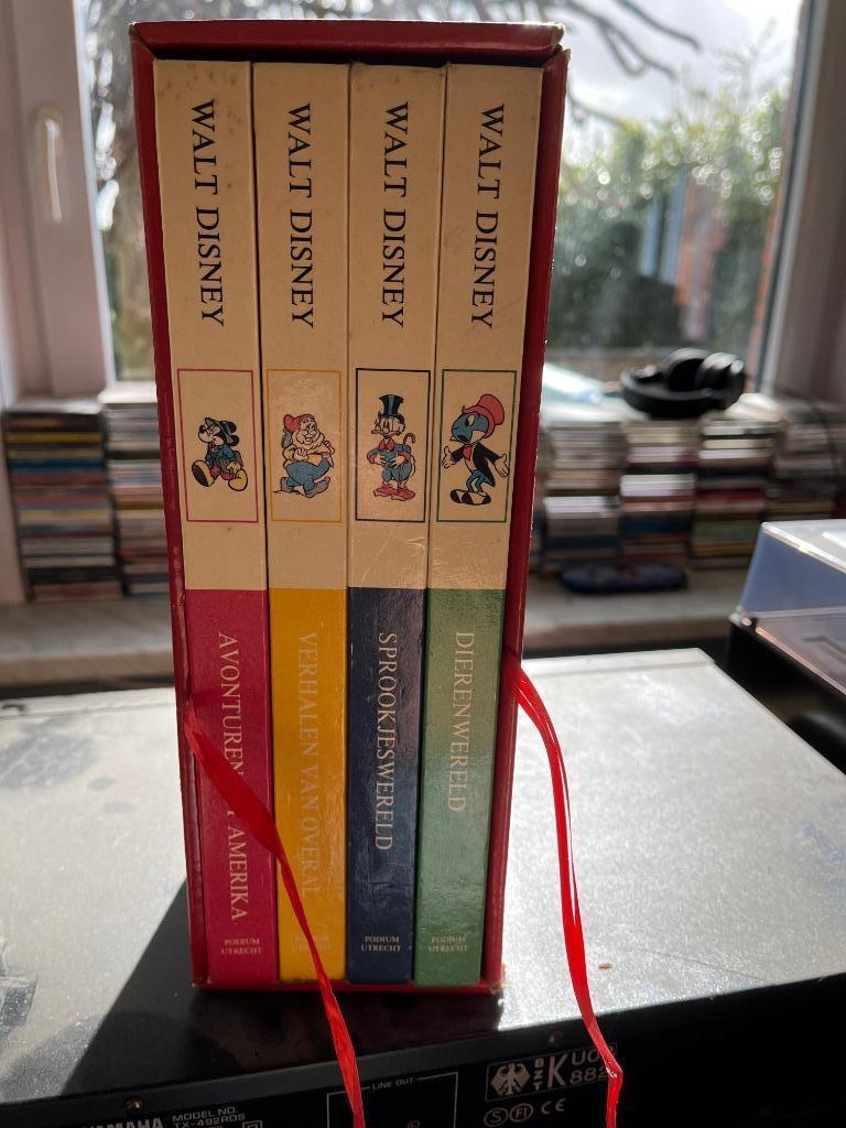 Walt Disney verzameling 4 boeken, Boeken, Ophalen of Verzenden, Gelezen, Kind en Jeugd