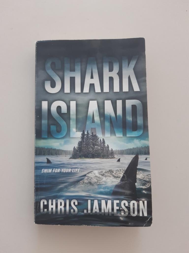 Shark Island - Chris Jameson, Ophalen of Verzenden, Zo goed als nieuw, Chris Jameson