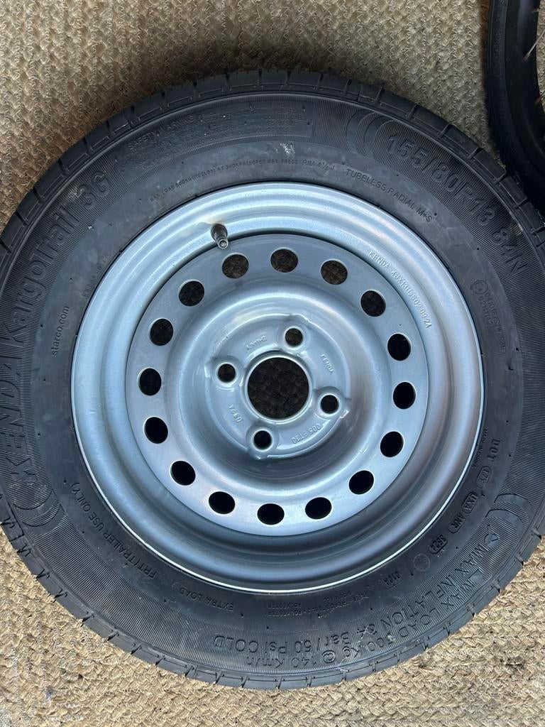 1 Pneu 155/80R13, Enlèvement, Neuf