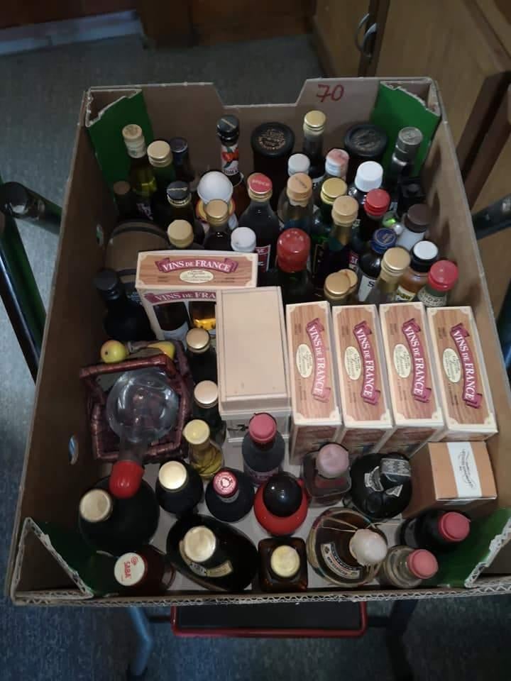 lot de petites bouteilles de collection, Enlèvement