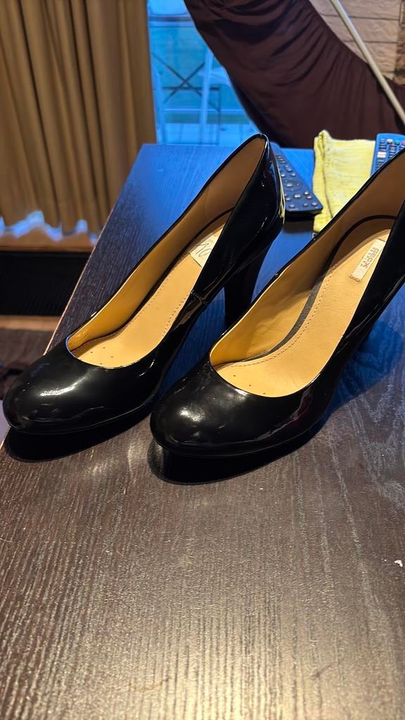 Zwarte lak pumps Geox maat 39, Kleding | Dames, Ophalen, Pumps, Zwart, Nieuw