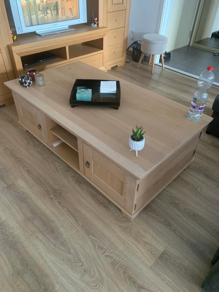 Table basse en bois massif, Enlèvement, Comme neuf