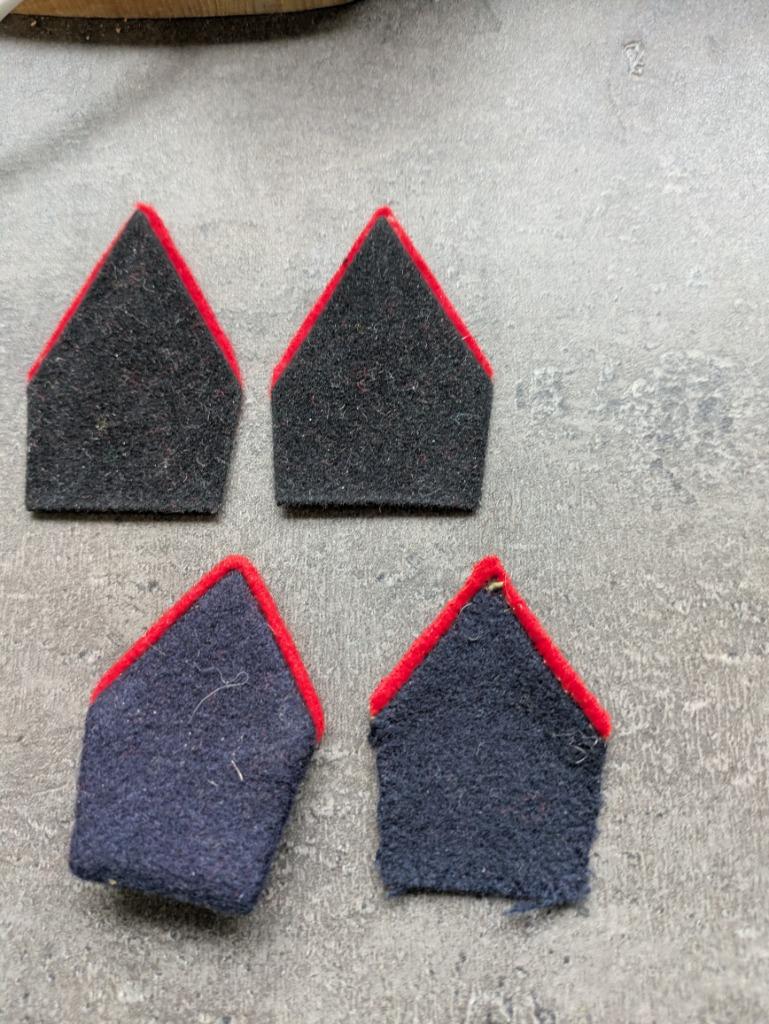 Kraagspiegels genie, Enlèvement ou Envoi, Armée de terre, Emblème ou Badge