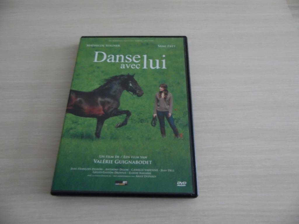 DANSE AVEC LUI, Tous les âges, Enlèvement ou Envoi, Comme neuf, Drame