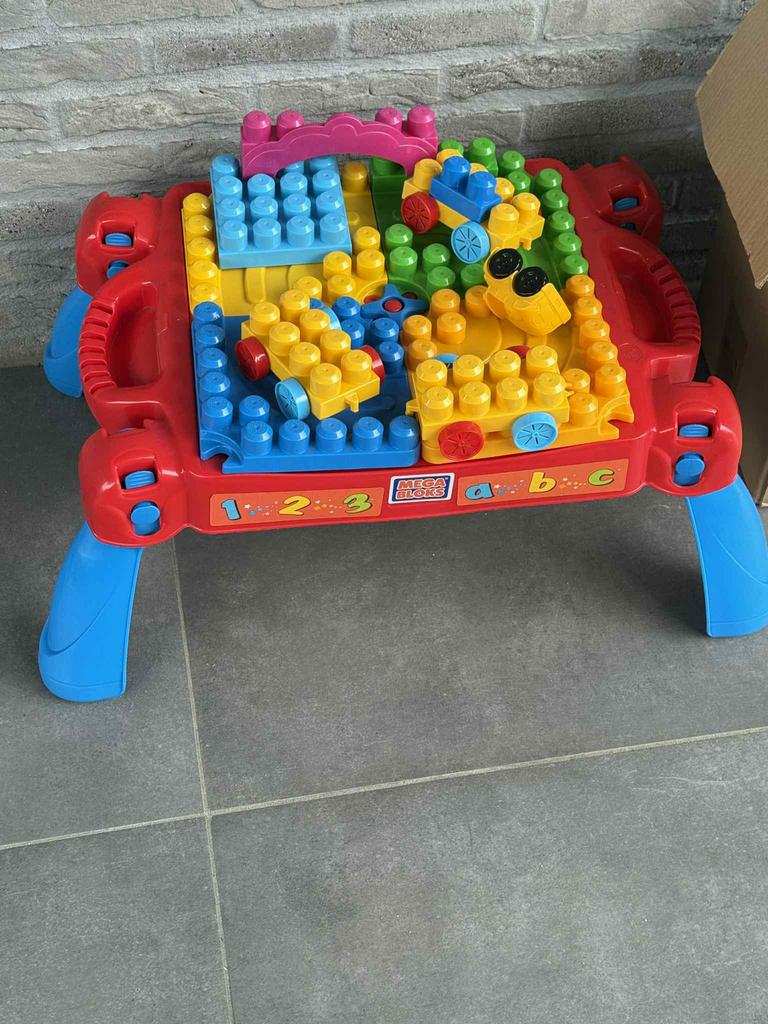 Mega Bloks Bouwtafel met Blokken, Kinderen en Baby's, Ophalen of Verzenden, Zo goed als nieuw