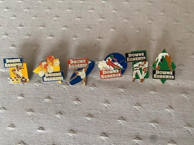 Volledige reeks sport van Douwe Egberts ( 6 pin's), Verzamelen, Ophalen of Verzenden, Sport