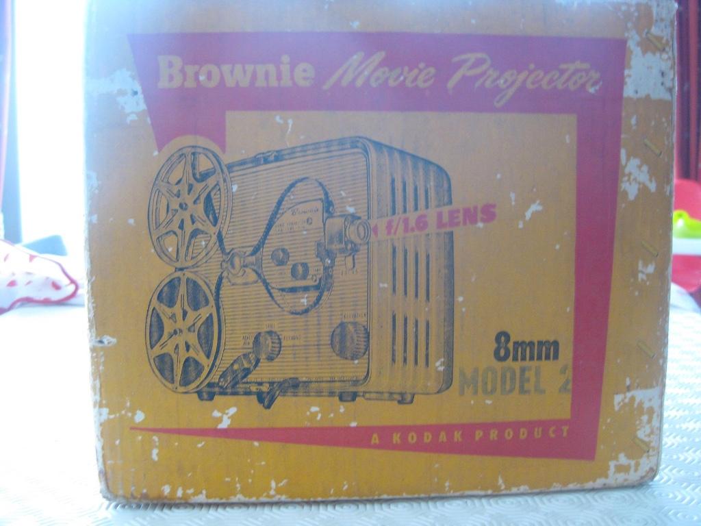 KODAK Brownie Movie 8 mm Model 2-projector, Verzamelen, Foto-apparatuur en Filmapparatuur, Projector, 1960 tot 1980, Ophalen