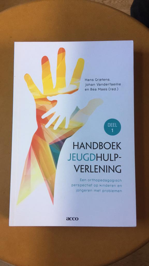 1 Een orthopedagogisch perspectief op kinderen en jongeren m, Ophalen of Verzenden, Zo goed als nieuw