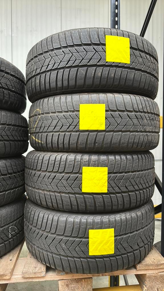 2454518 245/45/18 245/45R18 marque d'hiver Pirelli, Autos : Pièces & Accessoires, Commande, Enlèvement