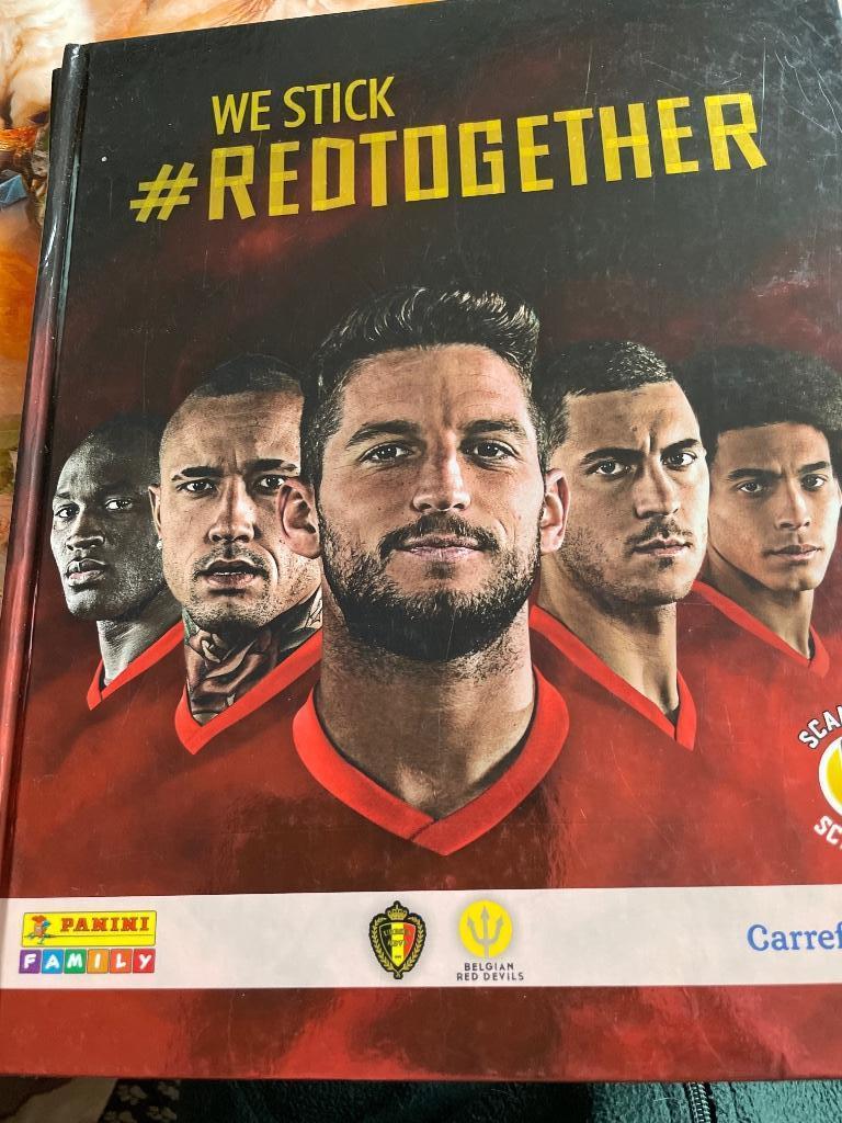 Stickeralbum Panini/Carrefour Redtogether, Verzamelen, Overige supermarkten, Ophalen of Verzenden