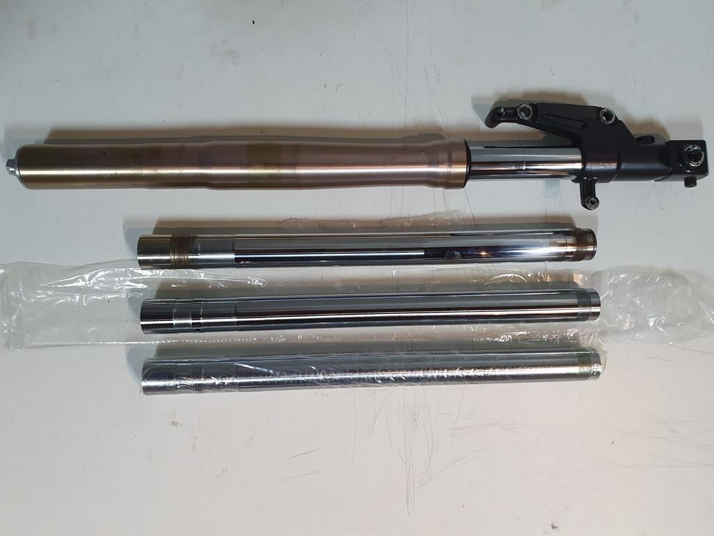 YZF750R 93-98 41mm Vorkbuis Forktube usd KYB L=EBGmm Ceriani, Motoren, Ophalen of Verzenden, Nieuw