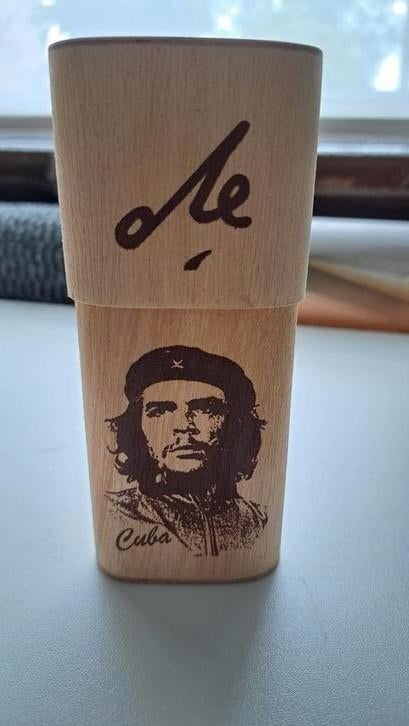 sigarendoos uit Cuba meegebracht, Ophalen of Verzenden, Zo goed als nieuw