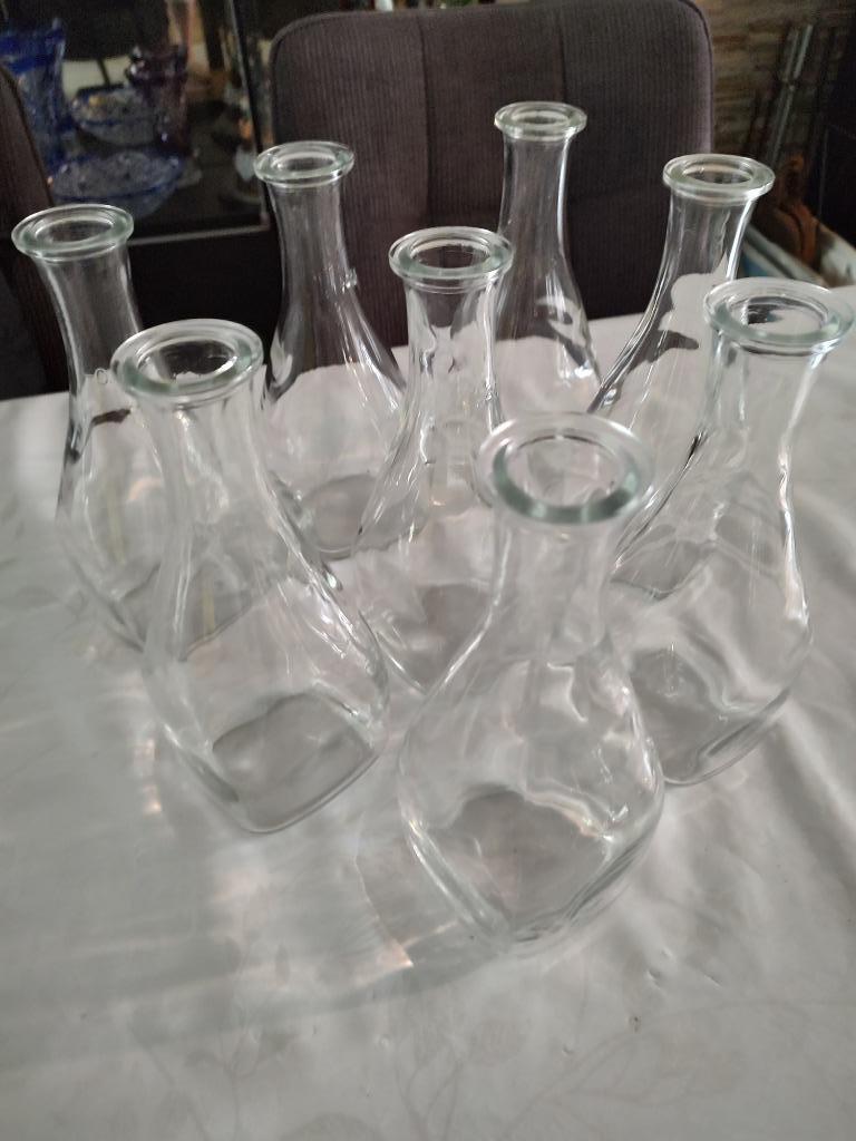 8 vintage wijn of waterkaraffen, Huis en Inrichting, Ophalen, Overige typen, Overige stijlen, Glas