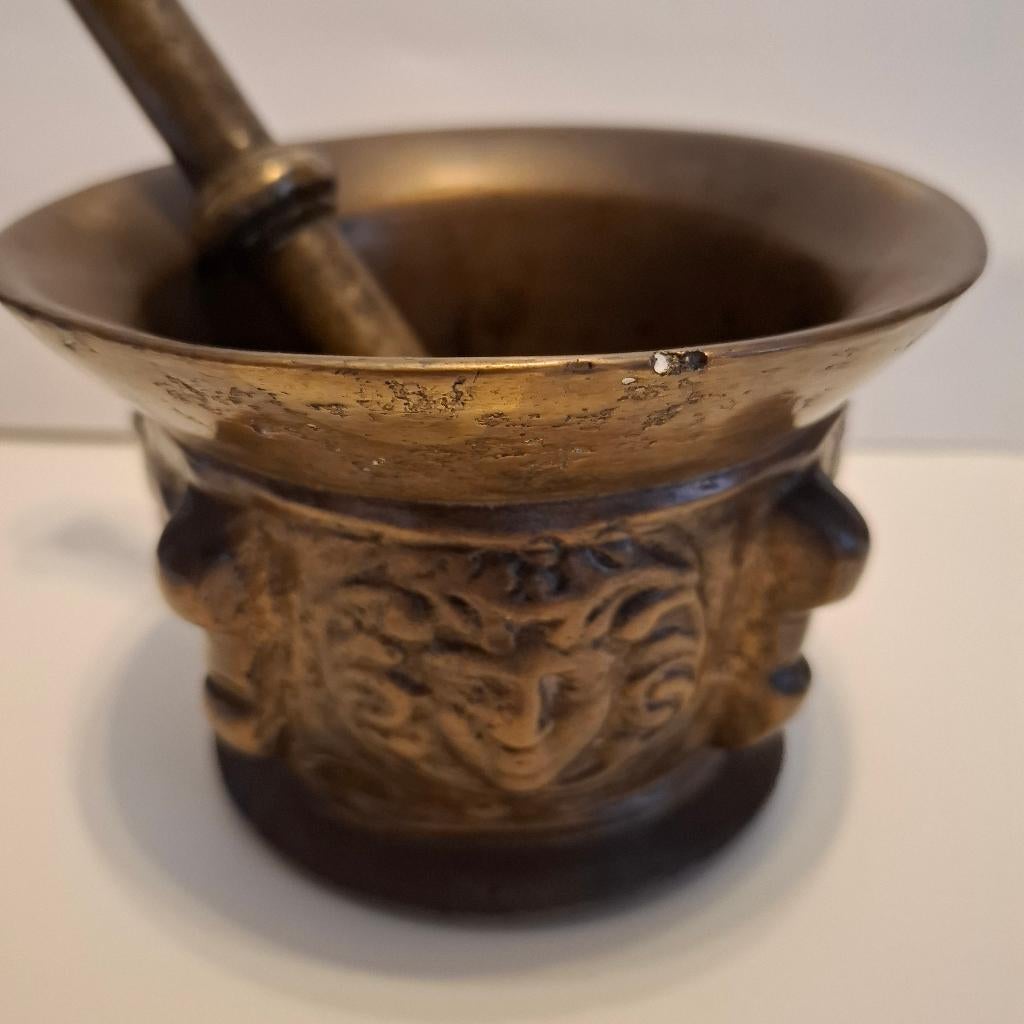 antieke bronzen Spaanse vijzel met stamper, Verzenden, Brons