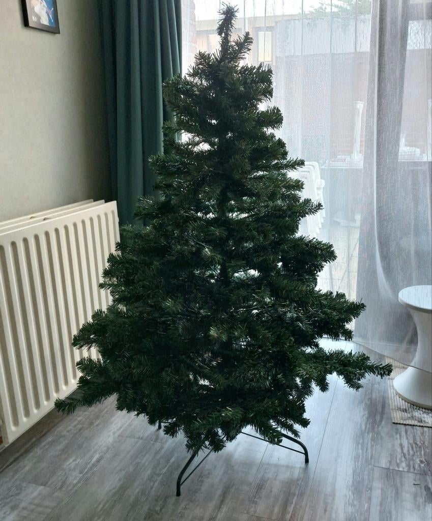 Sapin de Noël artificiel de la marque Oncor. Type Hook Tree, Divers, Noël, Enlèvement