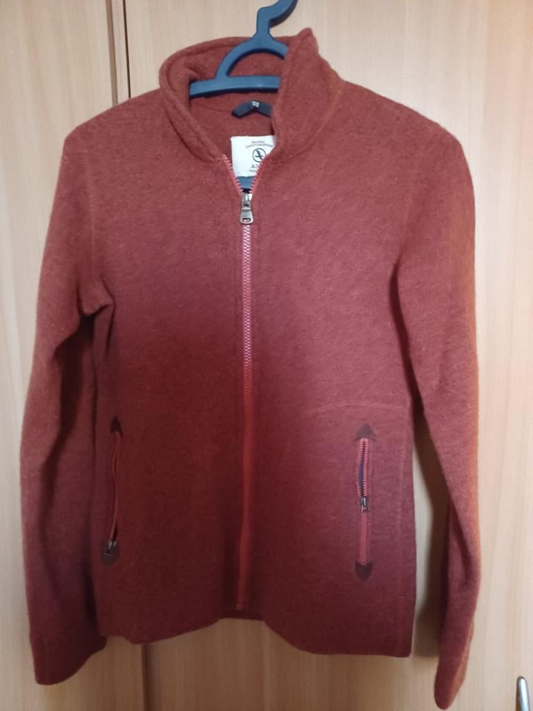 Rood oranje vest van Aigle. Maat 38., Kleding | Dames, Ophalen of Verzenden, Zo goed als nieuw, Maat 38/40 (M), Rood