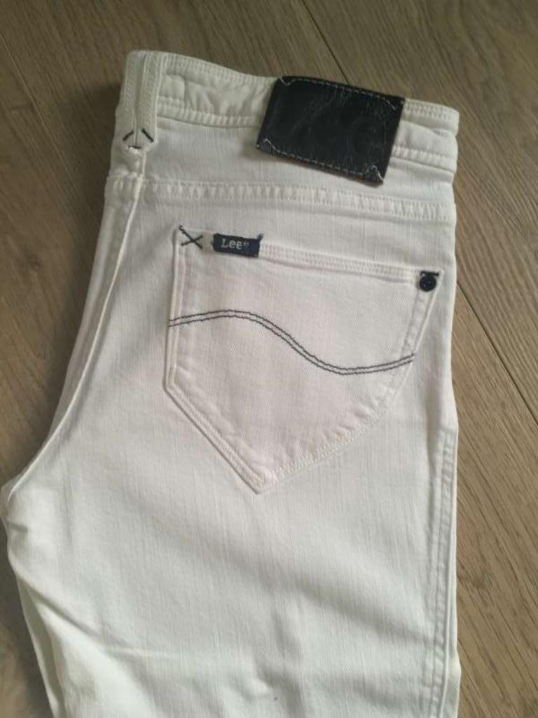 Witte 3/4 broek van Lee Cooper maat 30 (medium), Kleding | Dames, Maat 38/40 (M), Wit, Driekwart, Lee Cooper