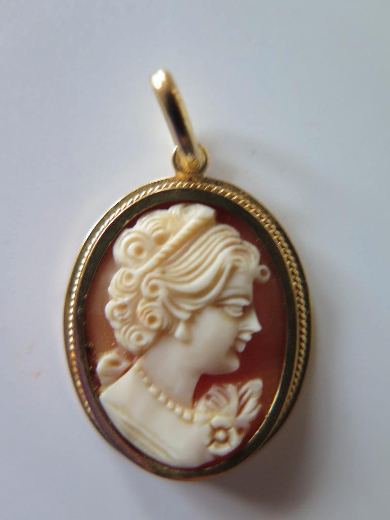 camée et or 18K, Enlèvement ou Envoi, Comme neuf, Or, Autres représentations