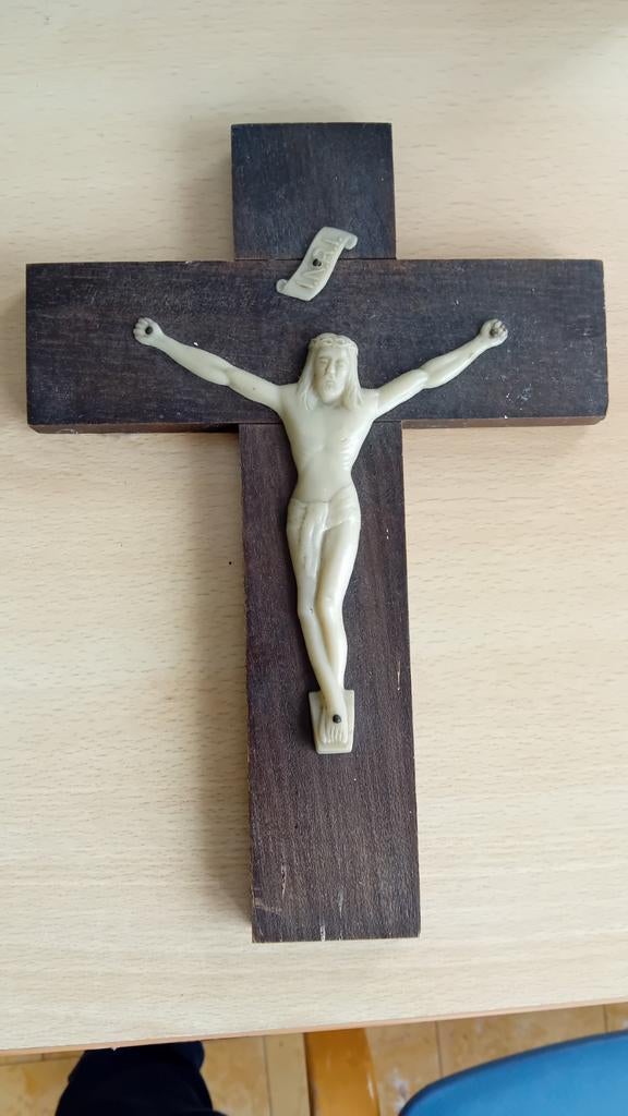 Kruisbeeld prima,staat, Verzamelen, Religie, Zo goed als nieuw, Christendom | Katholiek, Overige typen, Ophalen of Verzenden