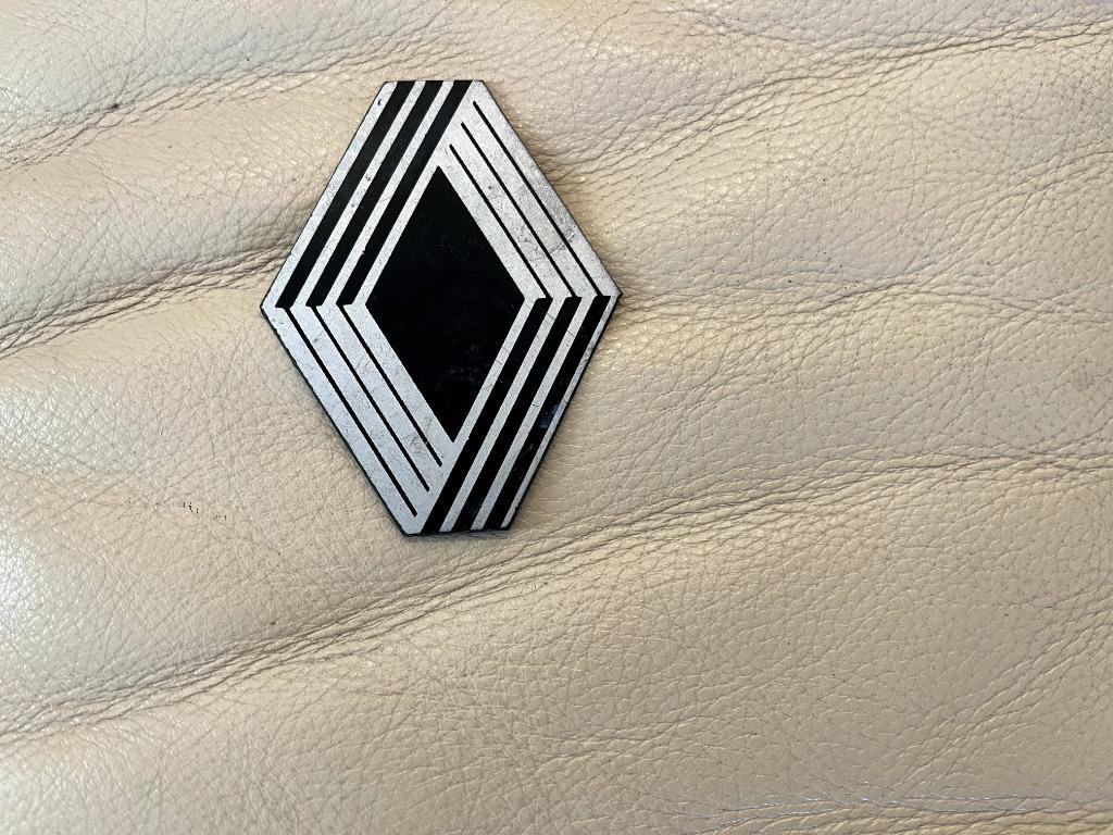 Sigle Renault, Enlèvement ou Envoi, Utilisé, Renault