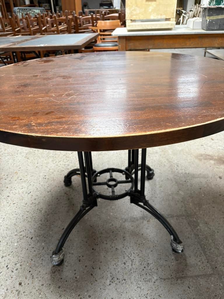 Ronde tafel met mooi onderstel 2 stuks, Zakelijke goederen, Horeca | Overige, Ophalen