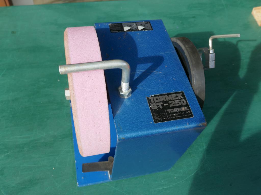 MEULE TORMEK ST 250, Enlèvement, Utilisé