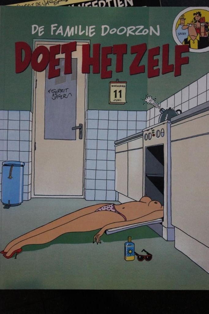STRIP SC DE FAMILIE DOORZON 11 DOET HET ZELF EERSTE DRUK, Ophalen of Verzenden