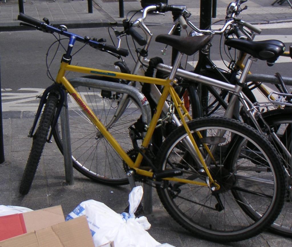 RECHERCHE ANCIEN VTT OUTBACK, Geen vering, Ophalen of Verzenden, Gebruikt, Overige merken