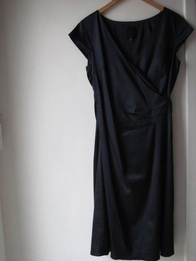À PORTER, robe (de soirée) bleue taille 40 (comme neuve), Taille 38/40 (M), Enlèvement ou Envoi, Comme neuf, Bleu