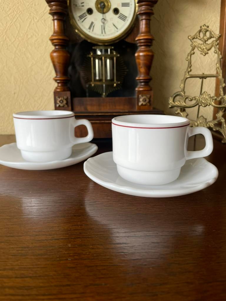 Lot de 2 tasses et soucoupes Arcopal restaurant bistrot, Enlèvement ou Envoi, Utilisé, Tasse(s) et/ou soucoupe(s)