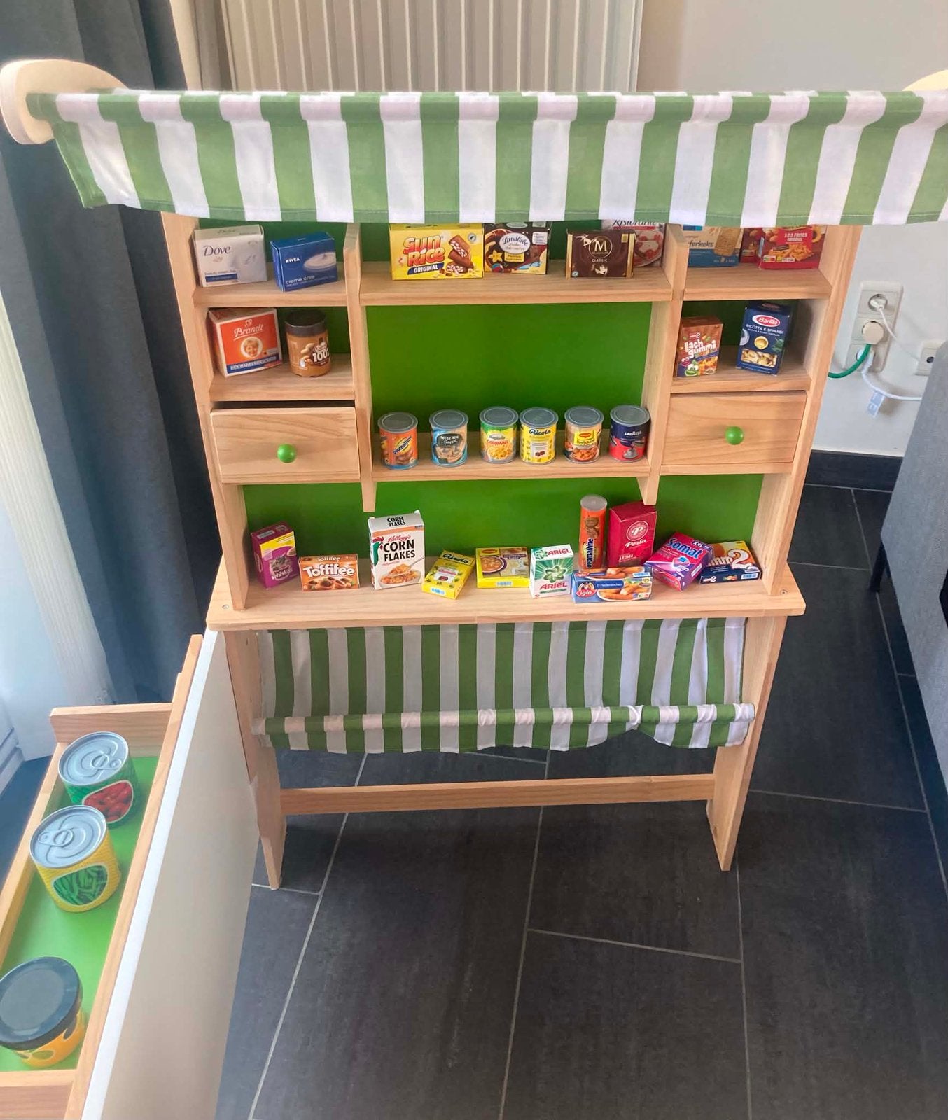 Speelgoed winkel met accessoires, Ophalen, Zo goed als nieuw