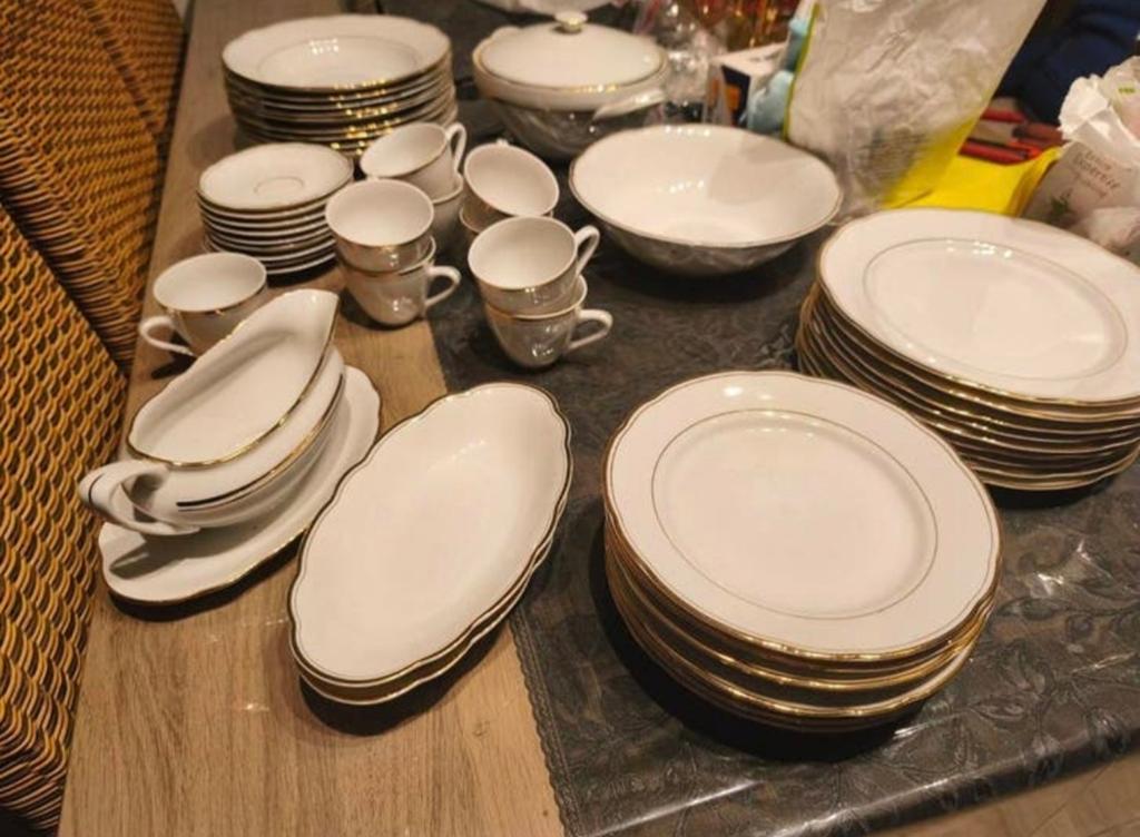 Servies 9-delig goud/wit, Antiek en Kunst, Antiek | Servies compleet, Ophalen