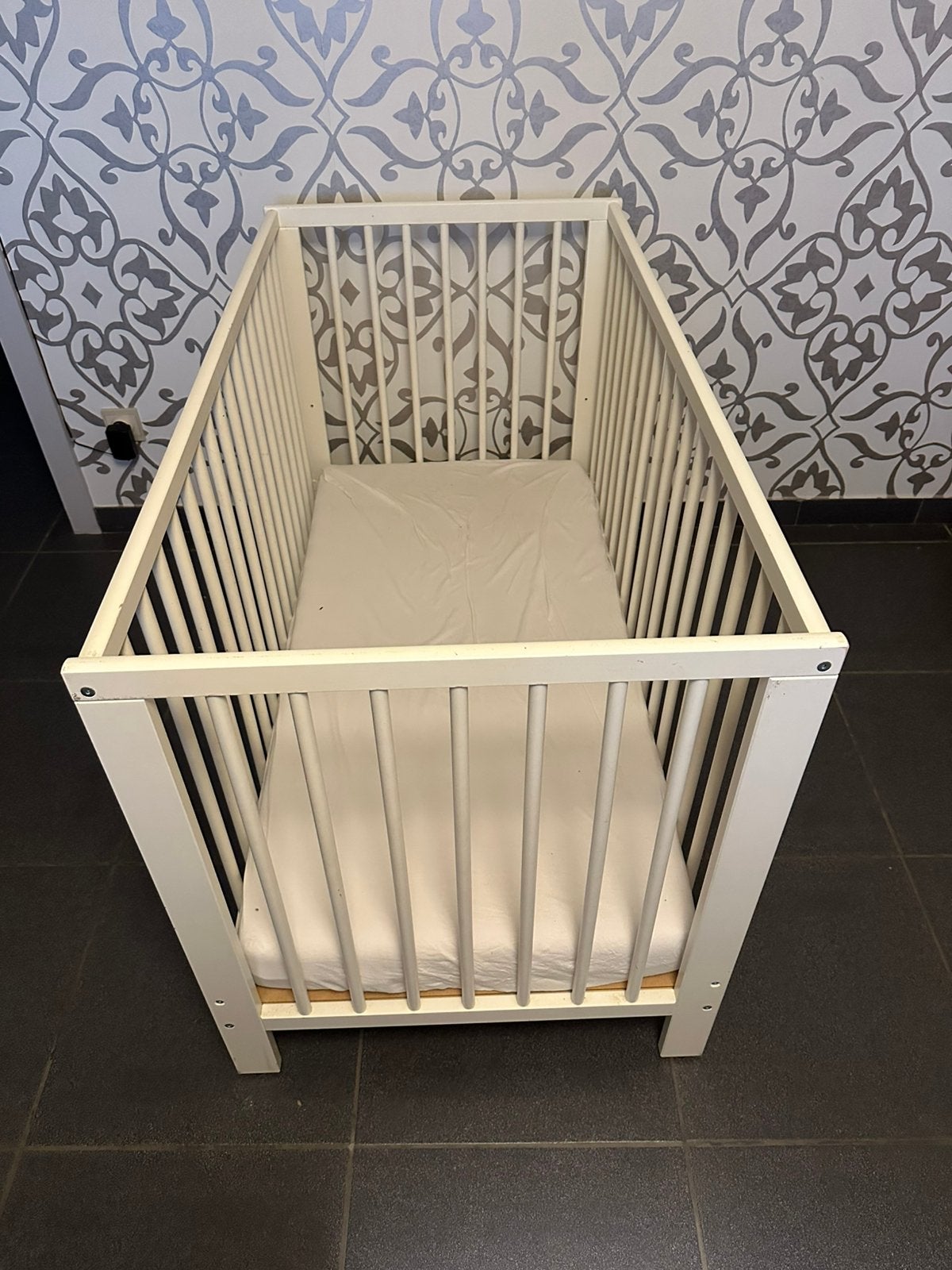 Babybed 1m20 op 60 cm, Ophalen, Gebruikt, Rechthoekig